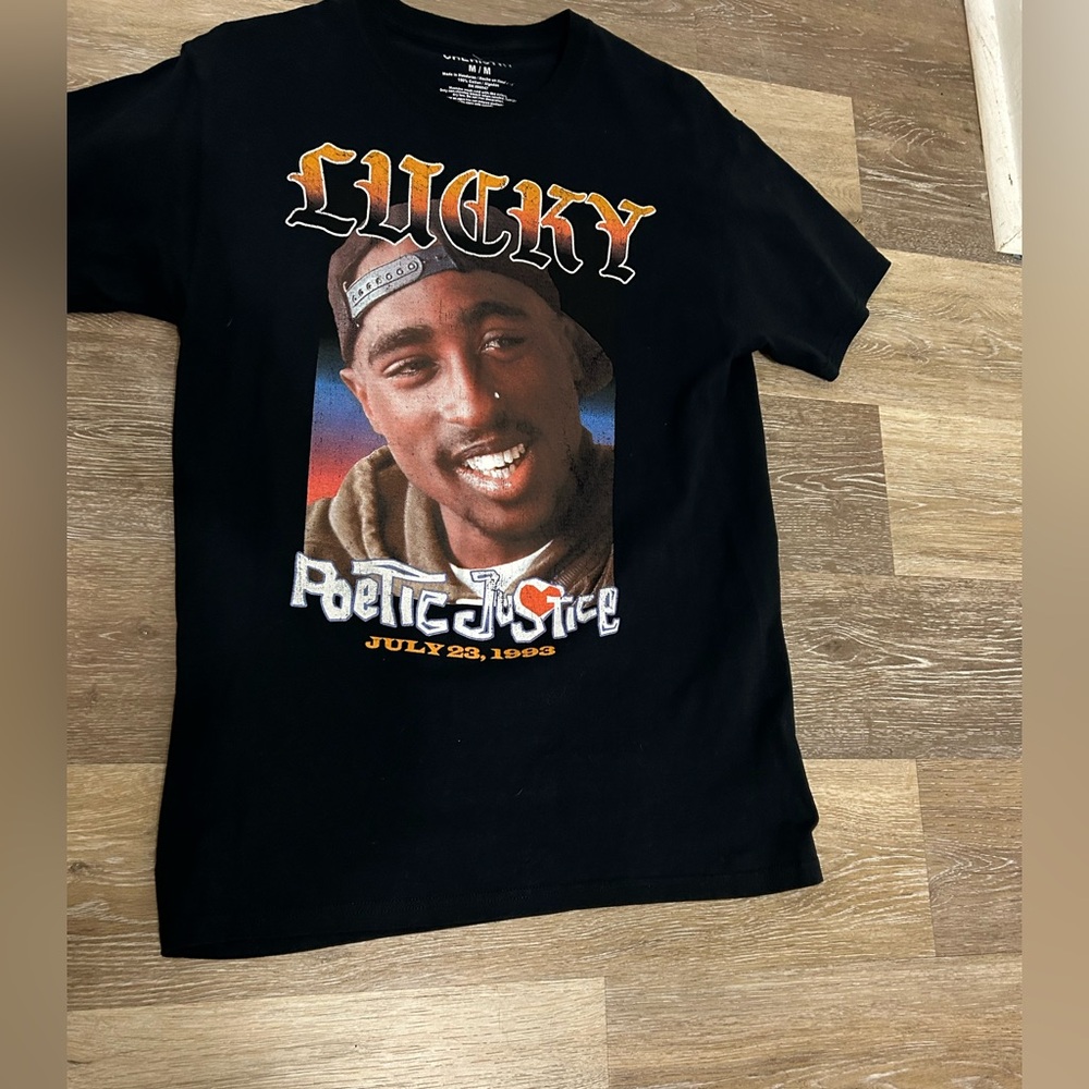 Graphic tee